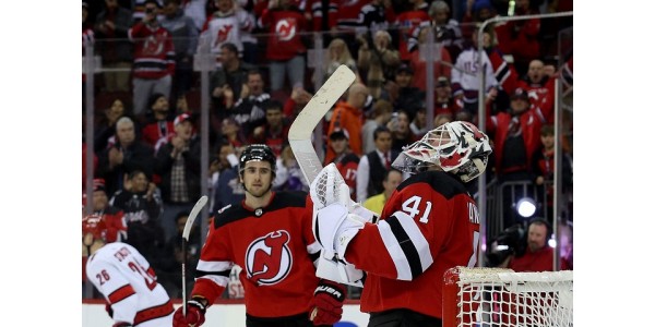 Deux équipes inconnues accèdent aux séries éliminatoires de la LNH cette saison Deux équipes inconnues accèdent aux séries éliminatoires de la LNH cette saison